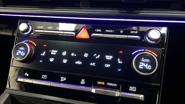Hyundai Santa Fe 1.6 T-GDi 13.8kWh Calligraphy SUV 5dr Petrol Plug-in Hybrid Auto 4WD Euro 6 (s/s
