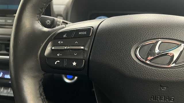 Hyundai KONA 1.6 h-GDi Ultimate SUV 5dr Petrol Hybrid DCT Euro 6 (s/s) (141 ps) White