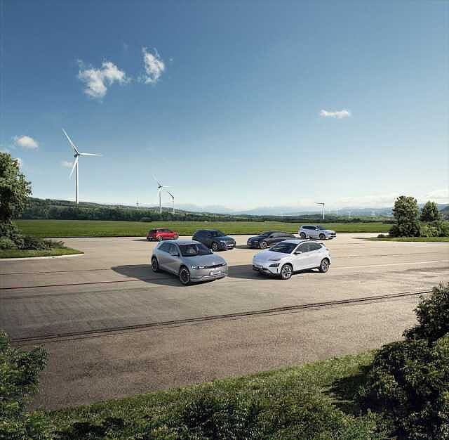 Hyundai KONA 1.0 T-GDi MHEV SE Connect SUV 5dr Petrol Hybrid Manual Euro 6 (s/s) (120 ps) White