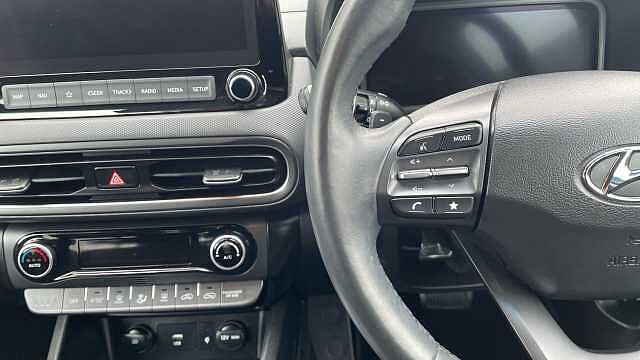 Hyundai KONA 1.6 h-GDi Premium SUV 5dr Petrol Hybrid DCT Euro 6 (s/s) (141 ps) Blue