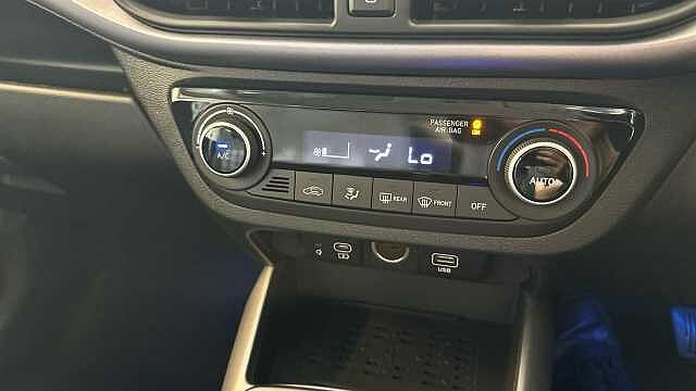 Hyundai I10 1.2 Premium Auto Euro 6 (s/s) 5dr META BLUE