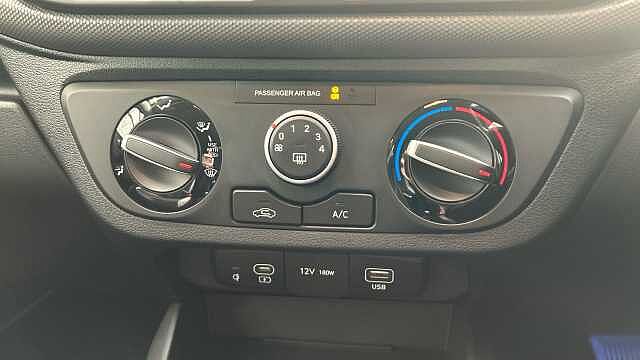 Hyundai i10 1.0 Advance Hatchback 5dr Petrol Auto Euro 6 (s/s) (63 ps)
