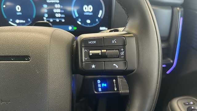 Hyundai SANTA FE 1.6 T-GDi 13.8kWh Calligraphy SUV 5dr Petrol Plug-in Hybrid Auto 4WD Euro 6 (s/s Abyss Black