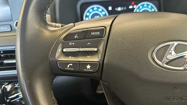 Hyundai KONA 1.0 T-GDi MHEV SE Connect SUV 5dr Petrol Hybrid Manual Euro 6 (s/s) (120 ps) Atlas White