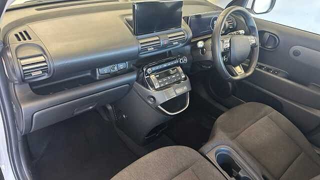 Hyundai INSTER Standard Range 42kWh 01 SUV 5dr Electric Auto (97 ps) Atlas White