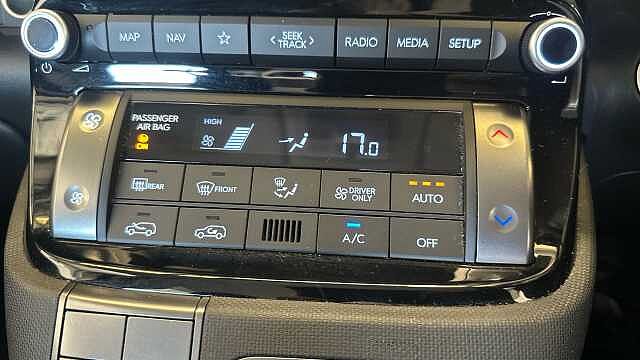 Hyundai INSTER Standard Range 42kWh 01 SUV 5dr Electric Auto (97 ps) Atlas White