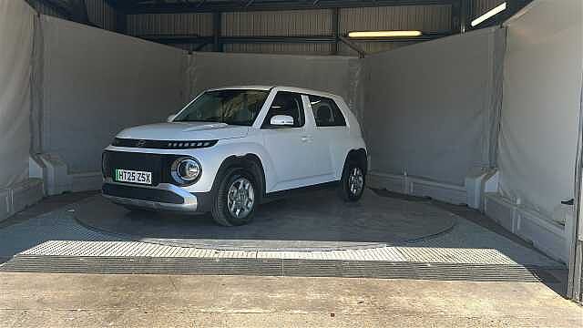 Hyundai INSTER Standard Range 42kWh 01 SUV 5dr Electric Auto (97 ps) Atlas White