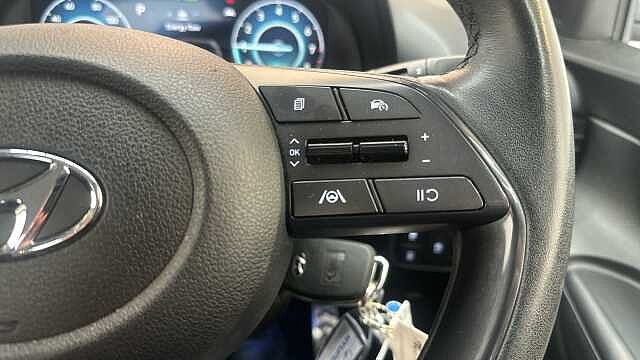 Hyundai BAYON 1.0 T-GDi MHEV Premium SUV 5dr Petrol Hybrid DCT Euro 6 (s/s) (100 ps) Red