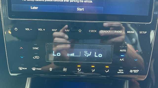 Hyundai TUCSON 1.6 h T-GDi Premium SUV 5dr Petrol Hybrid Auto Euro 6 (s/s) (230 ps)