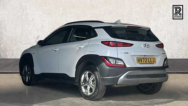 Hyundai KONA 1.0 T-GDi MHEV SE Connect SUV 5dr Petrol Hybrid Manual Euro 6 (s/s) (120 ps) Atlas White
