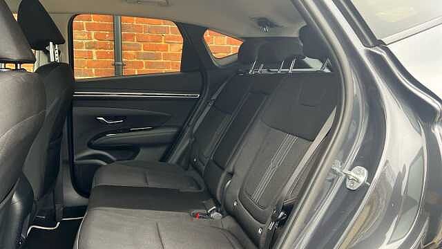 Hyundai TUCSON 1.6 h T-GDi SE Connect SUV 5dr Petrol Hybrid Auto Euro 6 (s/s) (230 ps) Dark Knight