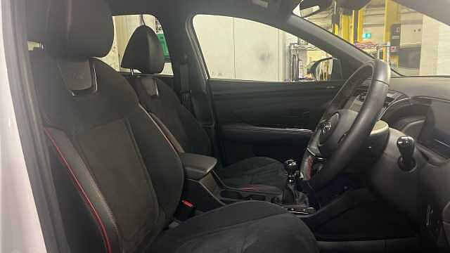 Hyundai TUCSON 1.6 T-GDi N Line SUV 5dr Petrol Manual Euro 6 (s/s) (150 ps) White