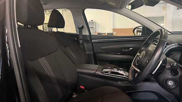 Hyundai TUCSON 1.6 h T-GDi SE Connect SUV 5dr Petrol Hybrid Auto Euro 6 (s/s) (230 ps) Dark Knight