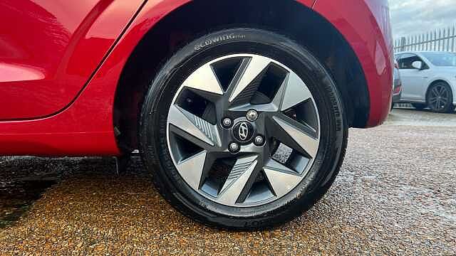 Hyundai I10 1.0 Advance Hatchback 5dr Petrol Manual Euro 6 (s/s) (67 ps) Dragon Red