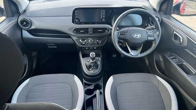 Hyundai I10 1.0 Advance Hatchback 5dr Petrol Manual Euro 6 (s/s) (67 ps) Dragon Red