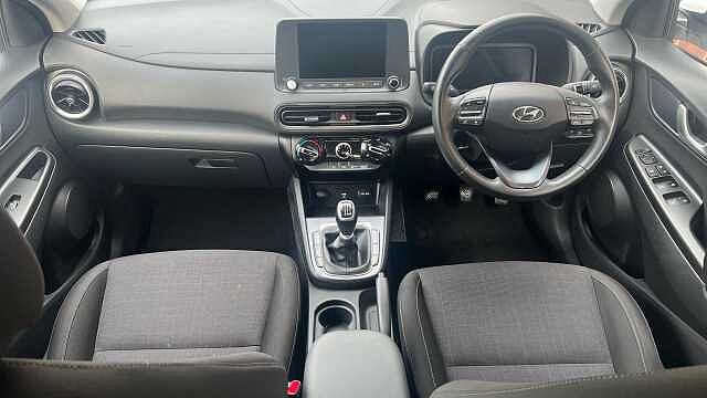 Hyundai KONA 1.0 T-GDi MHEV SE Connect SUV 5dr Petrol Hybrid Manual Euro 6 (s/s) (120 ps) Atlas White