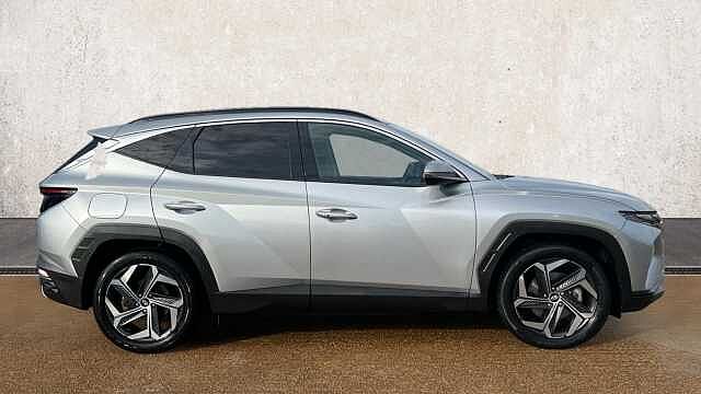 Hyundai TUCSON 1.6 h T-GDi 13.8kWh Ultimate SUV 5dr Petrol Plug-in Hybrid Auto 4WD Euro 6 (s/s) Shimmering Slvr