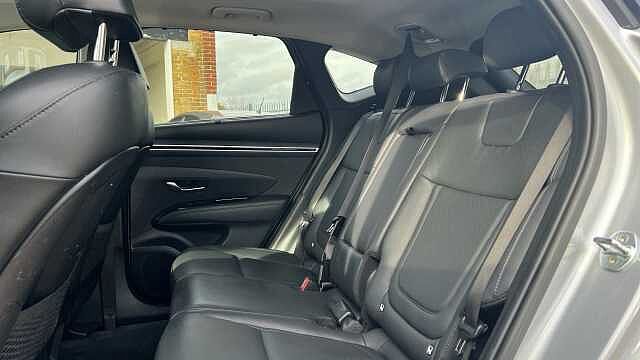 Hyundai TUCSON 1.6 h T-GDi 13.8kWh Ultimate SUV 5dr Petrol Plug-in Hybrid Auto 4WD Euro 6 (s/s) Shimmering Slvr