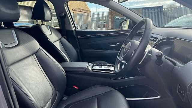Hyundai TUCSON 1.6 h T-GDi 13.8kWh Ultimate SUV 5dr Petrol Plug-in Hybrid Auto 4WD Euro 6 (s/s) Shimmering Slvr