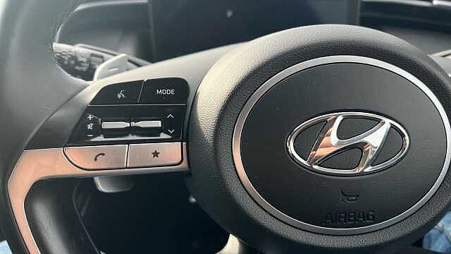 Hyundai TUCSON 1.6 h T-GDi 13.8kWh Ultimate SUV 5dr Petrol Plug-in Hybrid Auto 4WD Euro 6 (s/s) Shimmering Slvr