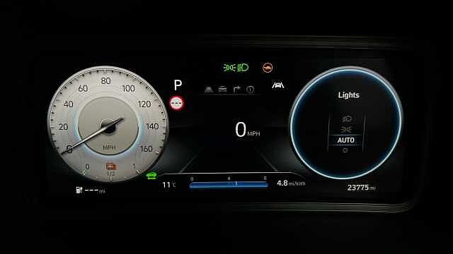 Hyundai KONA 64kWh Premium SUV 5dr Electric Auto (10.5kW Charger) (204 ps)