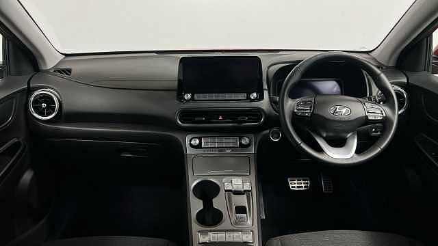 Hyundai KONA 64kWh Premium SUV 5dr Electric Auto (10.5kW Charger) (204 ps)