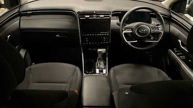 Hyundai TUCSON 1.6 T-GDi MHEV SE Connect SUV 5dr Petrol Hybrid DCT Euro 6 (s/s) (150 ps) Engine Red