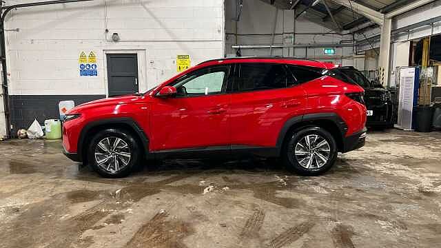 Hyundai TUCSON 1.6 T-GDi MHEV SE Connect SUV 5dr Petrol Hybrid DCT Euro 6 (s/s) (150 ps) Engine Red