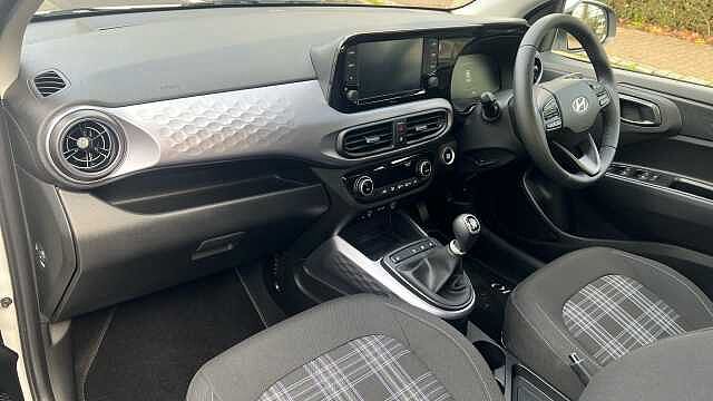 Hyundai i10 1.0 Premium Hatchback 5dr Petrol Manual Euro 6 (s/s) (67 ps)