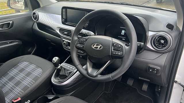 Hyundai i10 1.0 Premium Hatchback 5dr Petrol Manual Euro 6 (s/s) (67 ps)