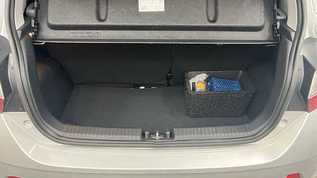 Hyundai I10 1.0 Premium Hatchback 5dr Petrol Manual Euro 6 (s/s) (67 ps) Silver