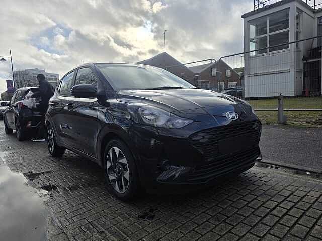 Hyundai I10 1.0 Advance Hatchback 5dr Petrol Auto Euro 6 (s/s) (63 ps) PHANTOM BLACK