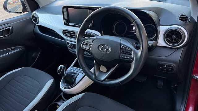 Hyundai i10 1.2 Premium Hatchback 5dr Petrol Auto Euro 6 (s/s) (84 ps)