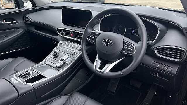 Hyundai SANTA FE 1.6 h T-GDi Premium SUV 5dr Petrol Hybrid Auto Euro 6 (s/s) (230 ps) Abyss Blk
