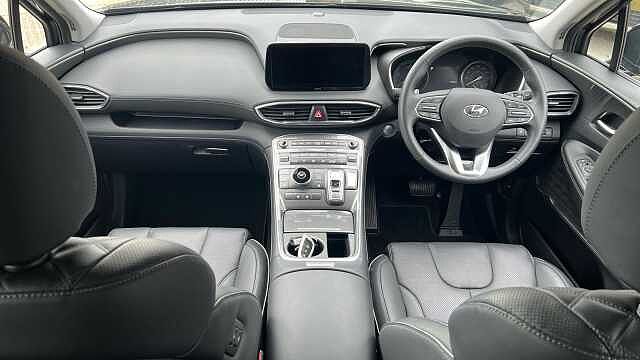 Hyundai SANTA FE 1.6 h T-GDi Premium SUV 5dr Petrol Hybrid Auto Euro 6 (s/s) (230 ps) Abyss Blk