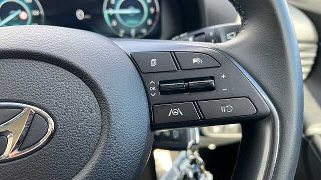 Hyundai BAYON 1.0 T-GDi MHEV SE Connect SUV 5dr Petrol Hybrid Manual Euro 6 (s/s) (100 ps) Mangrove Green