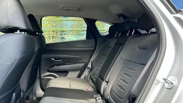 Hyundai TUCSON 1.6 T-GDi Advance SUV 5dr Petrol Hybrid Auto Euro 6 (s/s) (215 ps) Shimmering Slvr