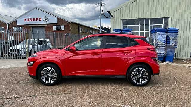 Hyundai KONA 64kWh Premium SUV 5dr Electric Auto (10.5kW Charger) (204 ps)