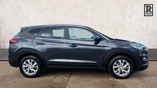 Hyundai TUCSON 1.6 CRDi MHEV SE Nav SUV 5dr Diesel Hybrid DCT Euro 6 (s/s) (136 ps) Dark Knight