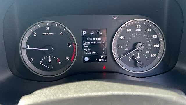 Hyundai TUCSON 1.6 CRDi MHEV SE Nav SUV 5dr Diesel Hybrid DCT Euro 6 (s/s) (136 ps) Dark Knight