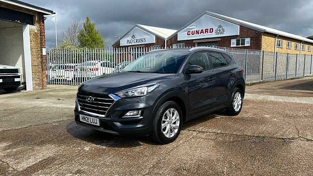 Hyundai TUCSON 1.6 CRDi MHEV SE Nav SUV 5dr Diesel Hybrid DCT Euro 6 (s/s) (136 ps) Dark Knight
