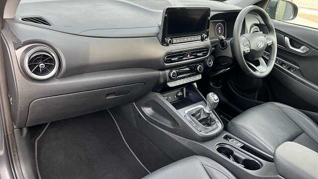 Hyundai KONA 1.0 T-GDi MHEV Ultimate SUV 5dr Petrol Hybrid Manual Euro 6 (s/s) (120 ps) Dark Knight