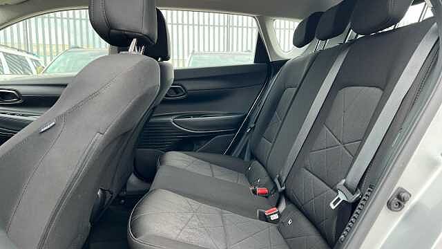 Hyundai BAYON 1.0 T-GDi MHEV SE Connect SUV 5dr Petrol Hybrid DCT Euro 6 (s/s) (100 ps)