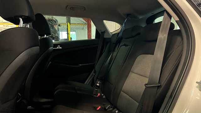 Hyundai TUCSON 1.6 GDi SE Nav SUV 5dr Petrol Manual Euro 6 (s/s) (132 ps)