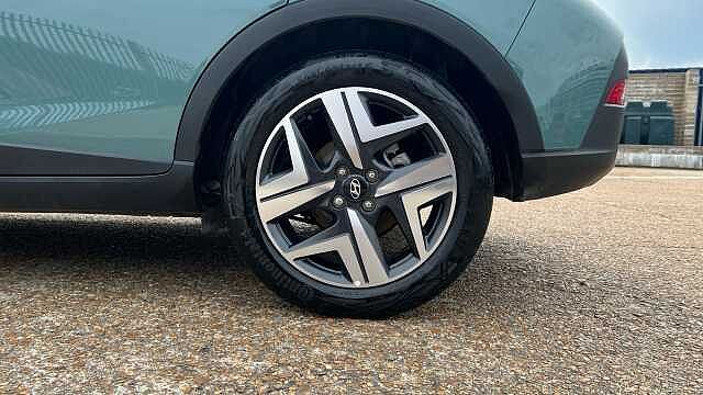 Hyundai BAYON 1.0 T-GDi MHEV Ultimate SUV 5dr Petrol Hybrid Manual Euro 6 (s/s) (120 ps)