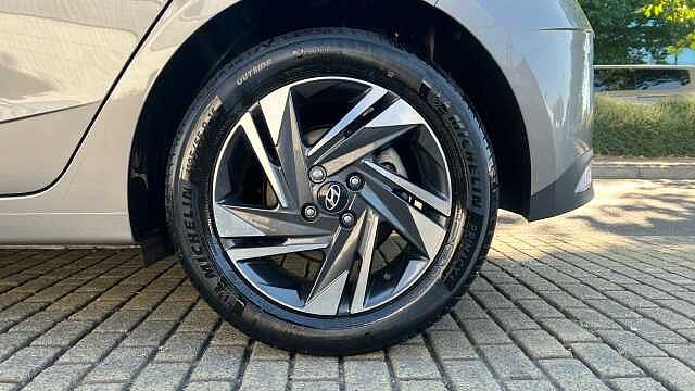 Hyundai I20 1.0 T-GDi MHEV SE Connect Hatchback 5dr Petrol Hybrid Manual Euro 6 (s/s) (100 p Brown
