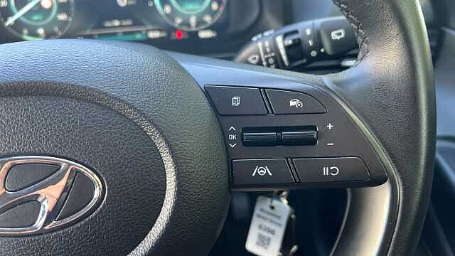 Hyundai I20 1.0 T-GDi MHEV SE Connect Hatchback 5dr Petrol Hybrid Manual Euro 6 (s/s) (100 p Brown
