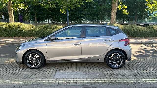 Hyundai I20 1.0 T-GDi MHEV SE Connect Hatchback 5dr Petrol Hybrid Manual Euro 6 (s/s) (100 p Brown