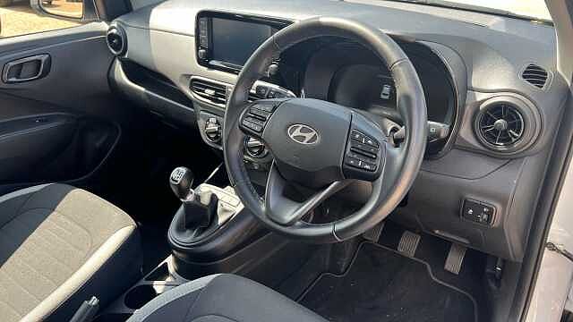 Hyundai I10 1.0 Advance Hatchback 5dr Petrol Manual Euro 6 (s/s) (67 ps) Atlas White