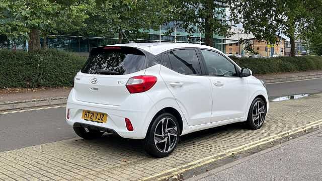 Hyundai i10 1.0 Premium Hatchback 5dr Petrol Manual Euro 6 (s/s) (67 ps)